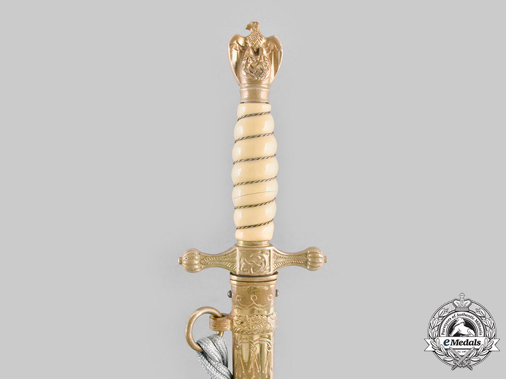 germany,_kriegsmarine._an_officer’s_dress_dagger,_by_carl_eickhorn_c20598_mnc0226_1