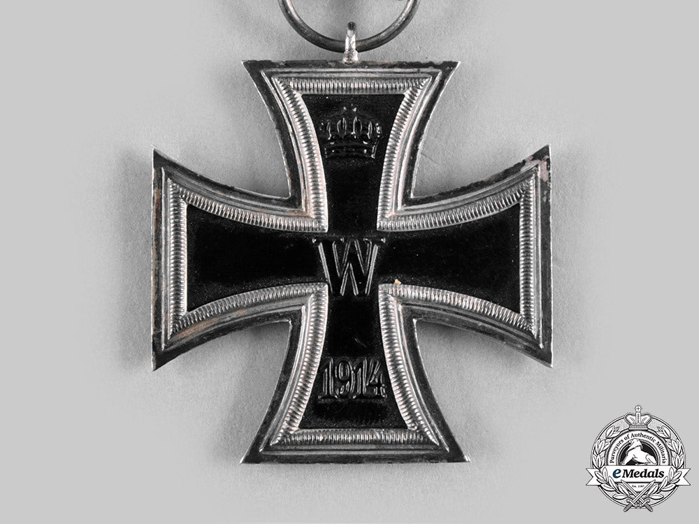 germany,_imperial._a1914_iron_cross_ii_class_with_document_to_musketeer_walther_karl_alfred_wichmann_c20599_emd5213_1