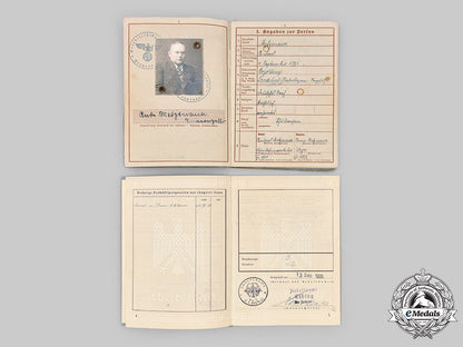 germany,_third_reich._a_pair_of_identity_documents_c20599_mnc6049