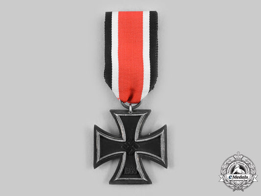 germany,_wehrmacht._a1939_iron_cross_ii_class,_by_e._ferdinand_wiedmann_c20602_emd3995