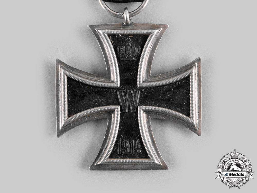 germany,_imperial._a1914_iron_cross_ii_class_with_document_to_musketeer_hans_stüben_c20606_emd5190_1