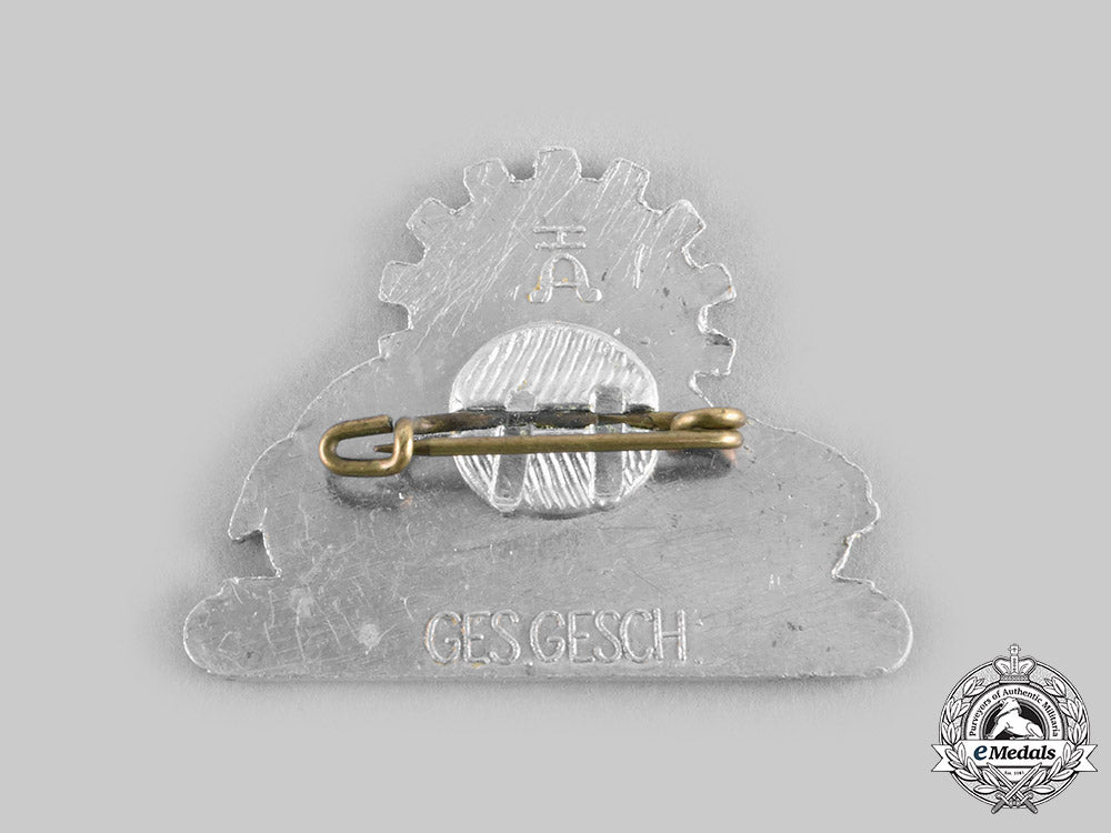 germany,_third_reich._a1938_volkswagen_factory_dedication_badge,_by_hermann_aurich_c20608_emd4015