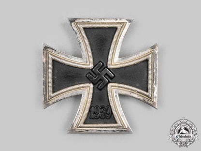 germany,_wehrmacht._a1939_iron_cross_i_class,_with_case,_by_b.h._mayer_c20610_mnc5170