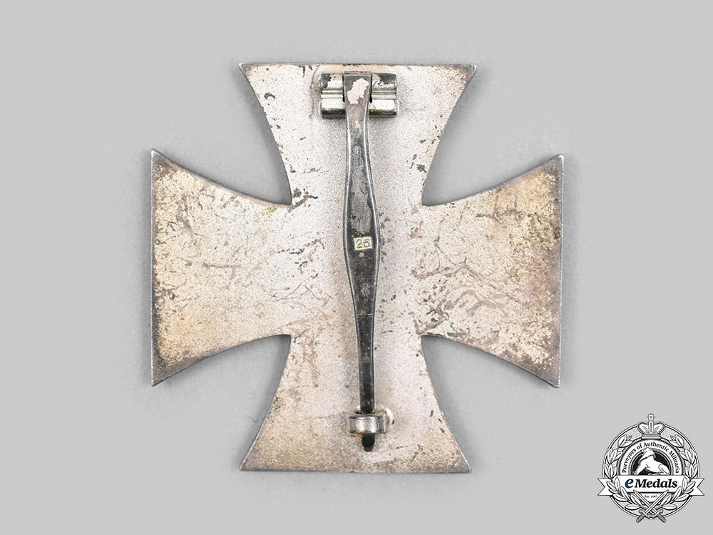 germany,_wehrmacht._a1939_iron_cross_i_class,_with_case,_by_b.h._mayer_c20611_mnc5172