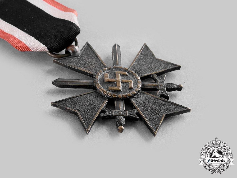 germany,_wehrmacht._a_war_merit_cross,_ii_class_with_swords,_spanish-_made_for_blue_division_c20613_emd4031