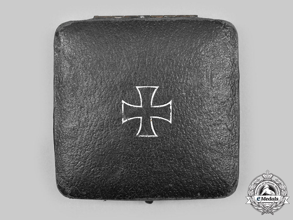 germany,_wehrmacht._a1939_iron_cross_i_class,_with_case,_by_b.h._mayer_c20614_mnc5164