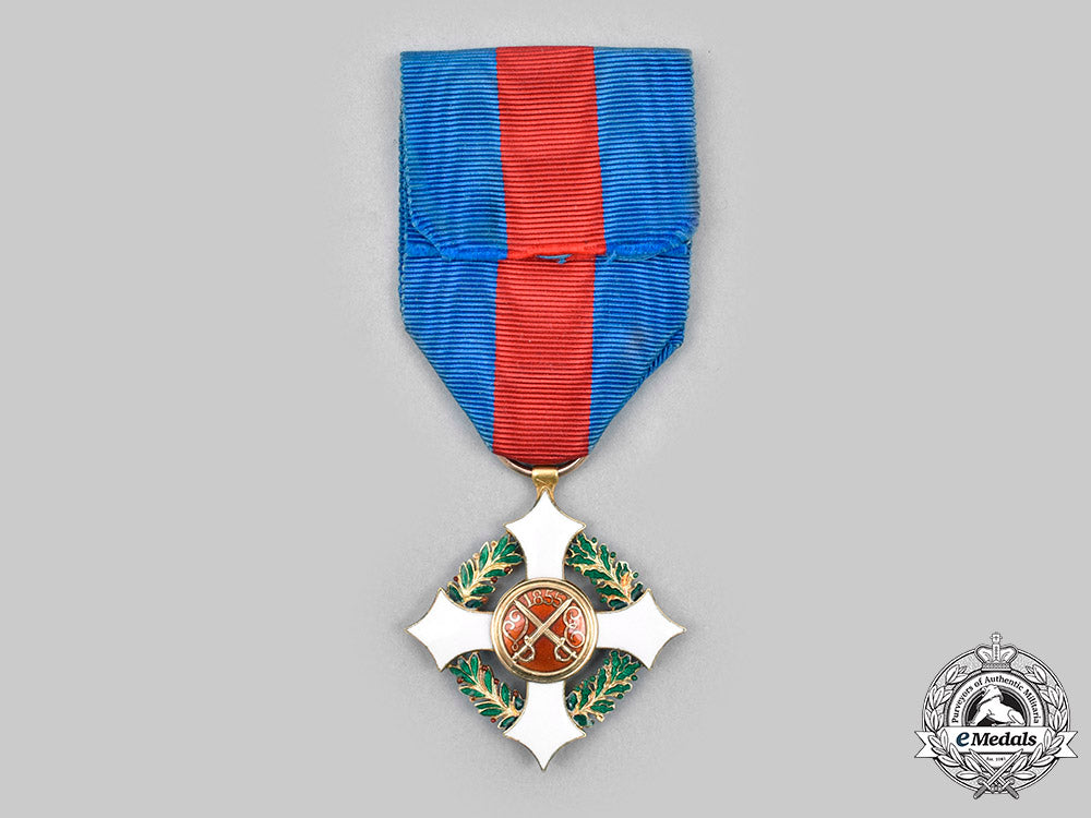 italy,_kingdom_of_sardinia._a_military_order_of_savoy_in_gold,5_th_class,_c.1900_c20616_mnc1790_1_1_1_1_1_1