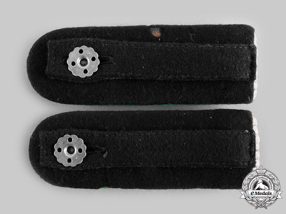 germany,_sd._a_set_of_ss-_sicherheitsdienst_hauptsturmführer_shoulder_boards_c20619_emd4048_1