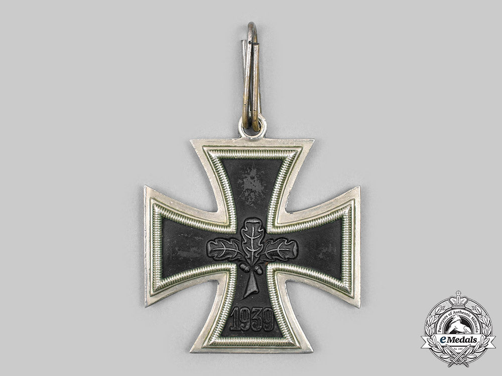 germany,_federal_republic._a_knight’s_cross_of_the_iron_cross,_with_case,1957_version_c20629_mnc5230