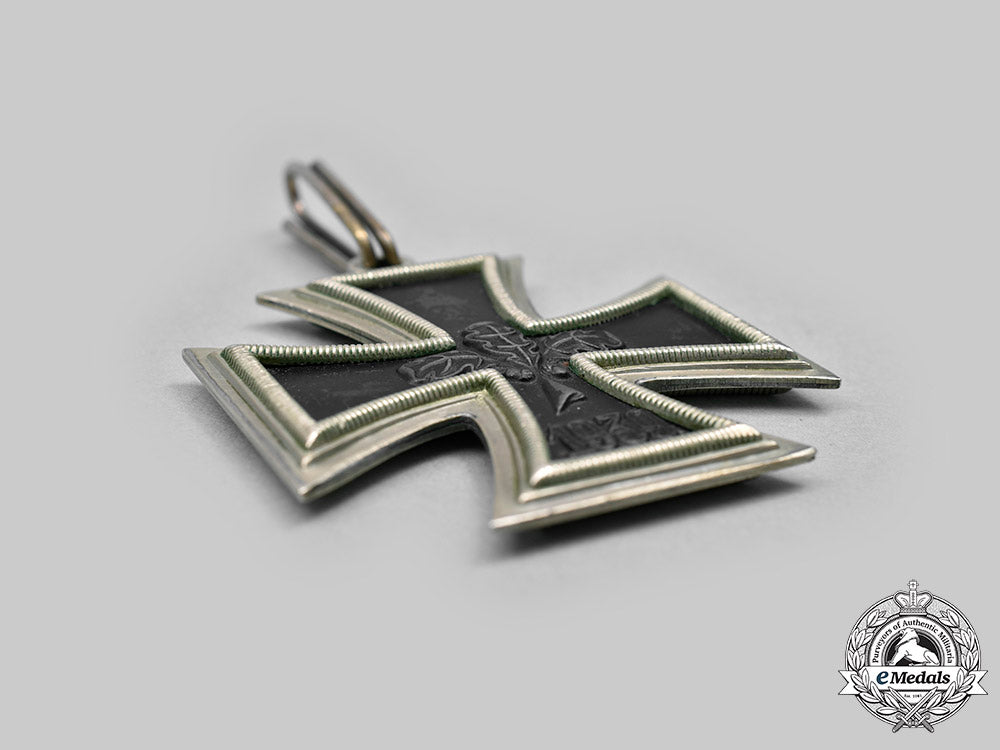 germany,_federal_republic._a_knight’s_cross_of_the_iron_cross,_with_case,1957_version_c20631_mnc5233