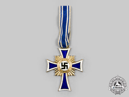 germany,_third_reich._an_honour_cross_of_the_german_mother,_gold_grade_with_case,_by_gebrüder_godet_c20636_mnc7556