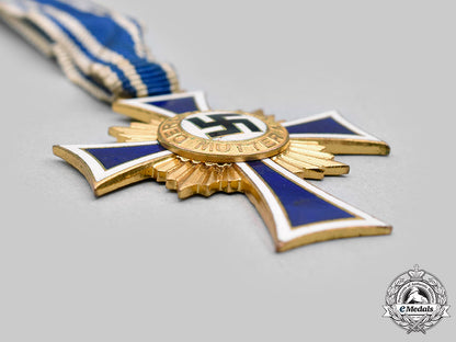 germany,_third_reich._an_honour_cross_of_the_german_mother,_gold_grade_with_case,_by_gebrüder_godet_c20639_mnc7563