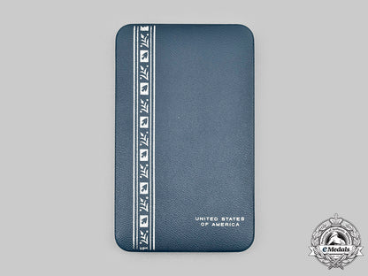 united_states._a_department_of_the_air_force_decoration_for_exceptional_civilian_service,_cased_c20641_mnc9178