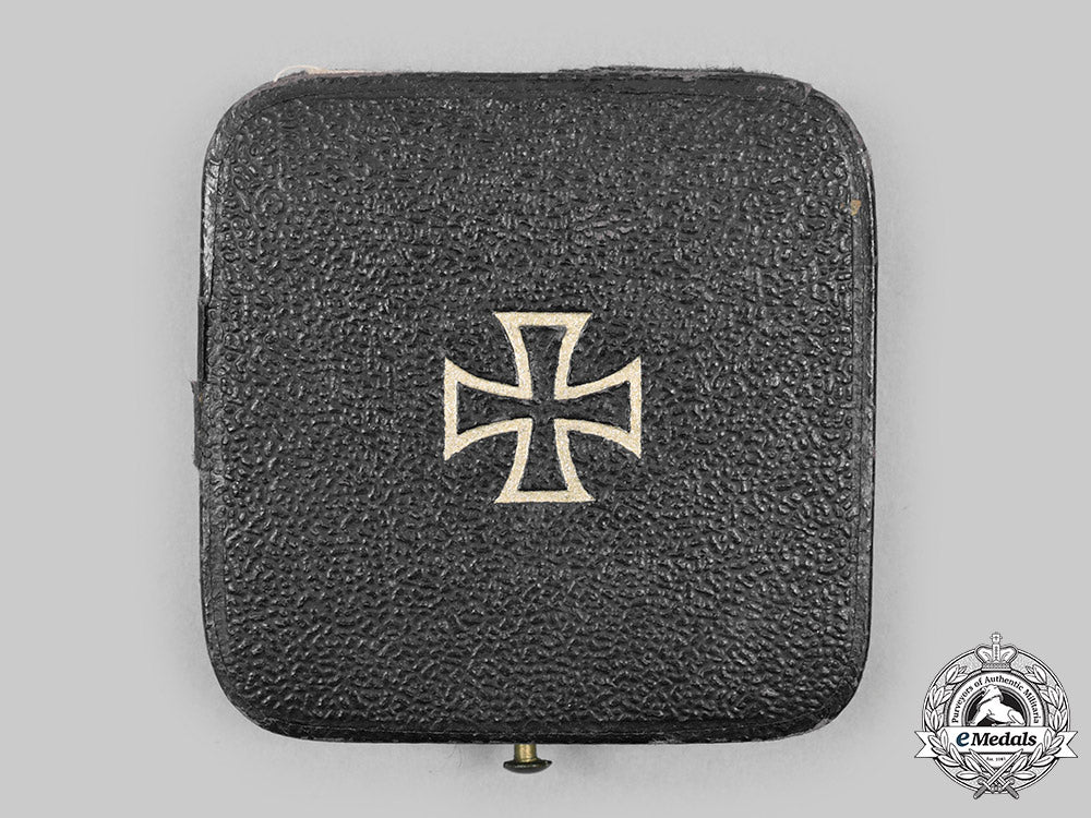 germany,_imperial._a1914_iron_cross_i_class,_with_case,_by_ko_c20655_mnc5291