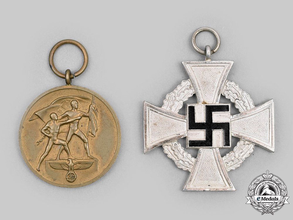germany,_third_reich._a_pair_of_service_medals_c20656_mnc1901