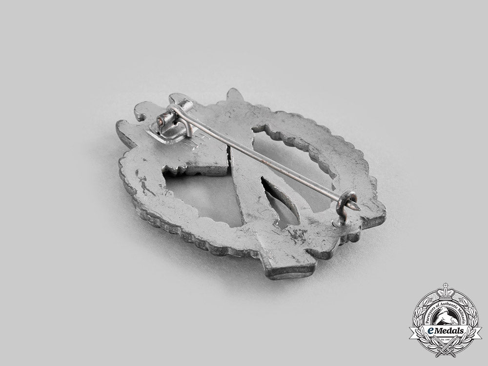 germany,_wehrmacht._an_infantry_assault_badge,_silver_grade,_by_wilhelm_hobacher_c20657_emd4322_2