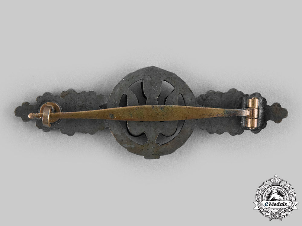 germany,_luftwaffe._a_bomber_flight_clasp,_bronze_grade,_by_funke&_brüninghaus_c20665_emd4351_2_1