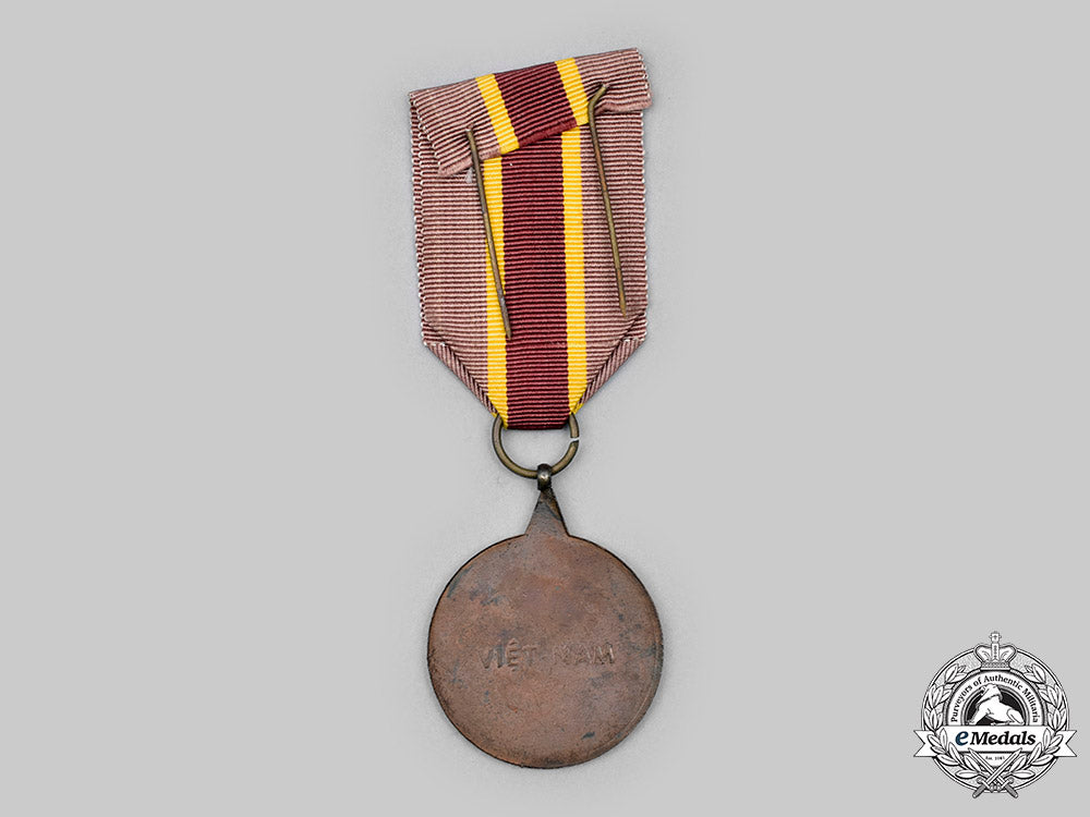 vietnam,_republic._a_labour_medal,_iii_class_bronze_grade_c20667_mnc9204