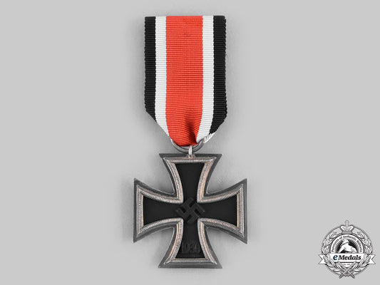 germany,_wehrmacht._a1939_iron_cross_ii_class,_by_j.e._hammer&_söhne_c20669_emd4363
