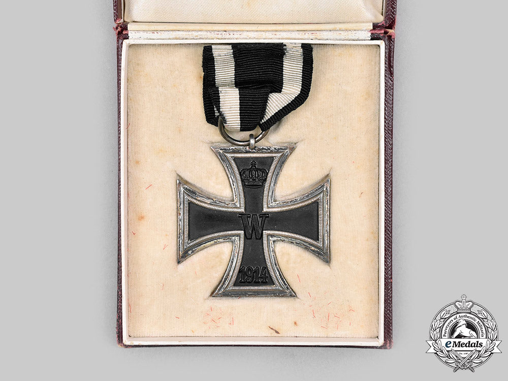 germany,_imperial._a1914_iron_cross_ii_class,_with_wartime_commemorative_case_c20669_mnc5323