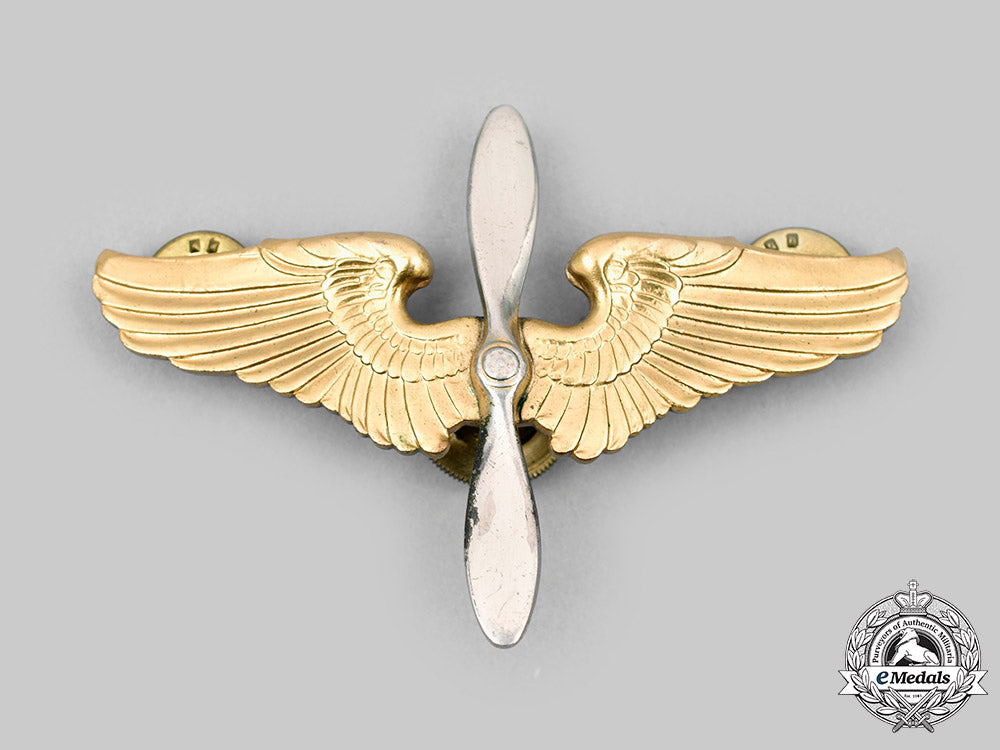 united_states._a_united_states_army_air_force(_usaaf)_cadet_cap_badge,_c.1945_c20669_mnc9208_1