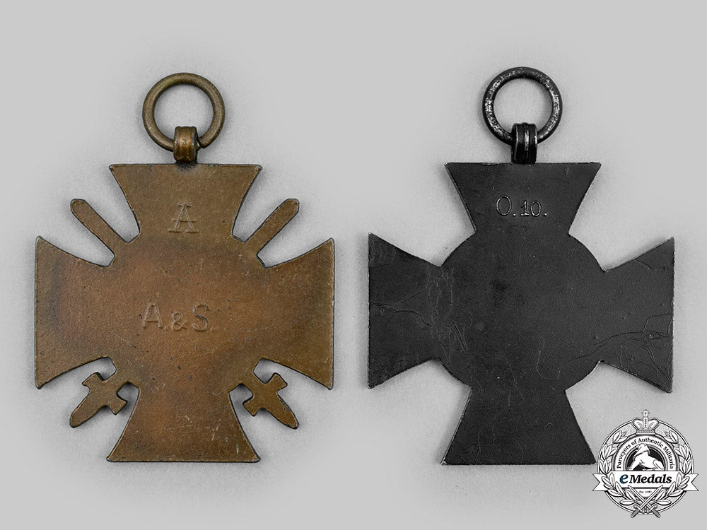germany,_third_reich._a_pair_of_honour_crosses_of_the_world_war1914/1918_c20675_mnc1941_1_1