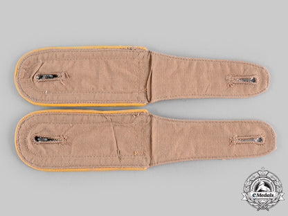 germany,_heer._a_set_of_signals_unterfeldwebel_tropical_shoulder_straps_c20677_emd7568_1
