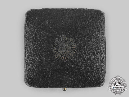 germany,_wehrmacht._an_eastern_people’s_medal,_i_class_in_gold_with_swords_and_case,_by_wächtler&_lange_c20685_emd4409_1