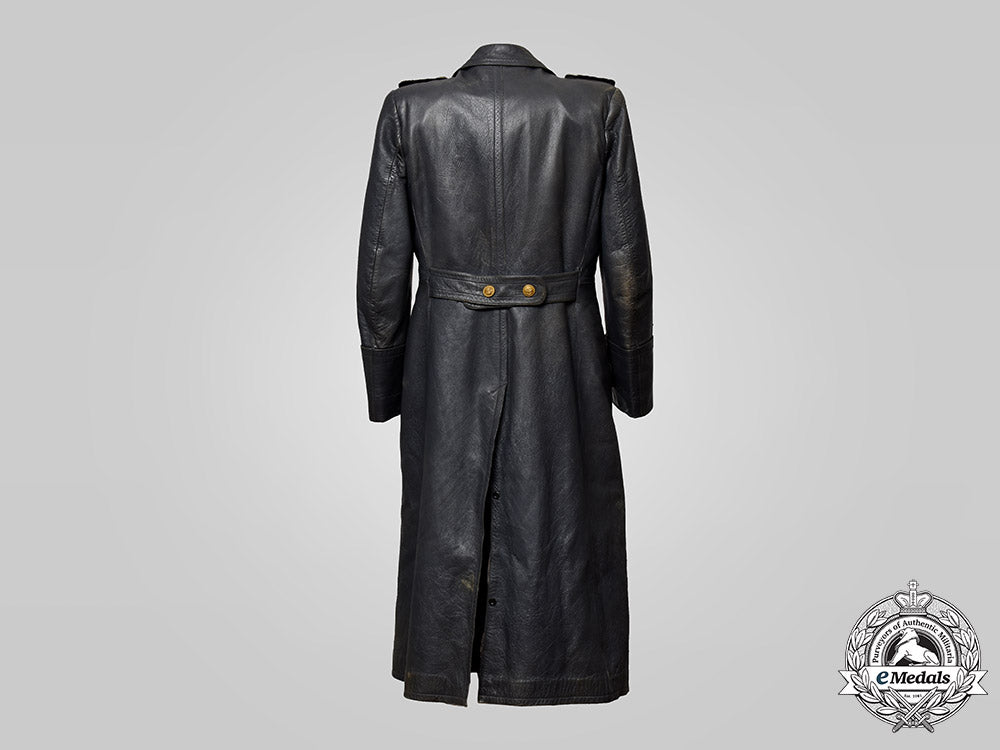 germany,_kriegsmarine._a_captain's_leather_greatcoat_c20686cbb_0210