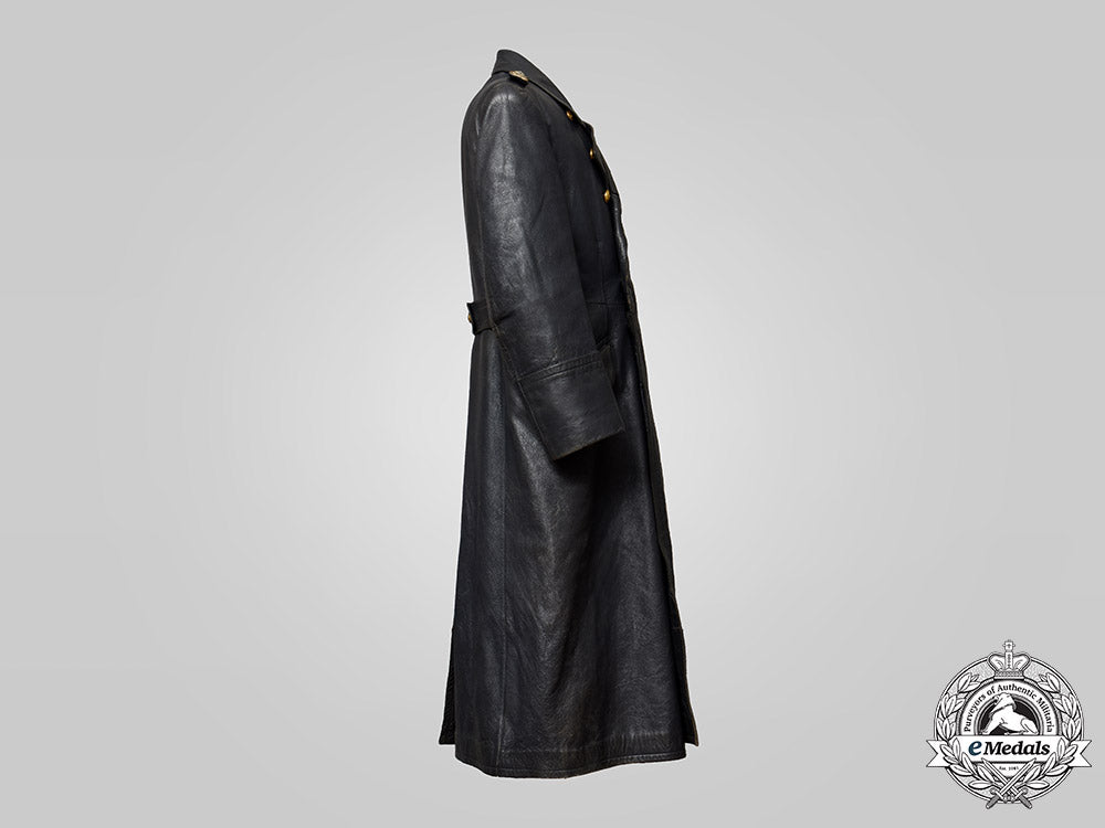 germany,_kriegsmarine._a_captain's_leather_greatcoat_c20687cbb_0211