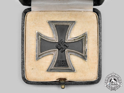 germany,_wehrmacht._a1939_iron_cross_i_class,_with_case,_by_friedrich_orth_c20705_mnc5394