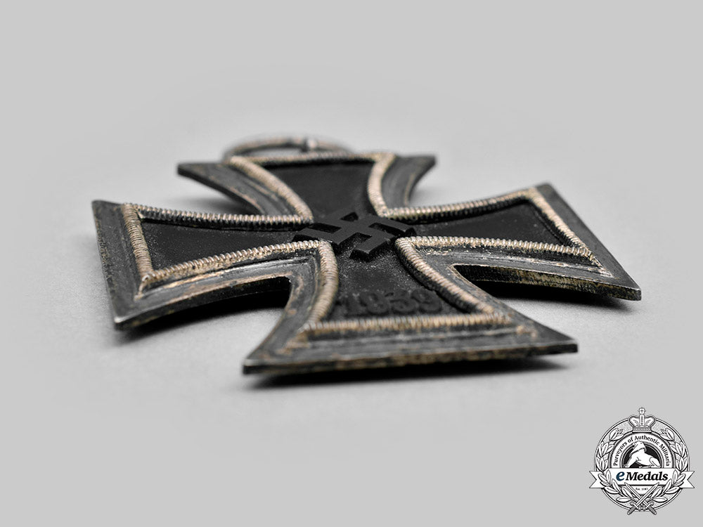 germany,_wehrmacht._a1939_iron_cross_ii_class,_by_arbeitsgemeinschaft_hanau_c20706_mnc7078