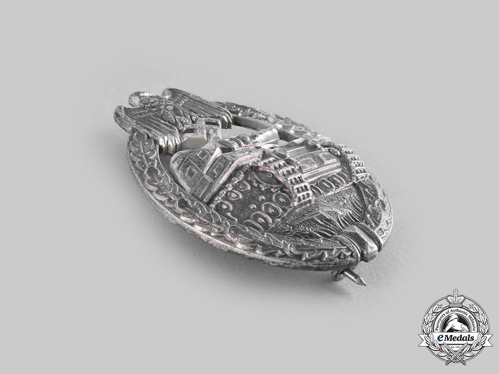 germany,_wehrmacht._a_panzer_assault_badge,_silver_grade,_by_f.w._assmann&_söhne_c20707_emd8868_1