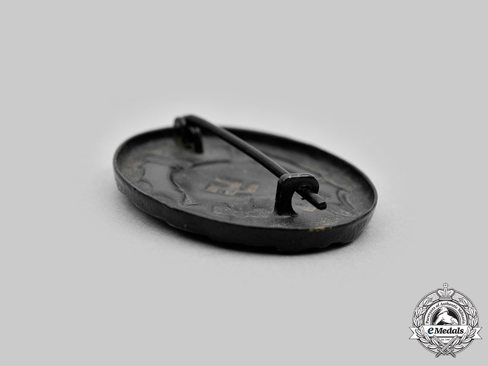 germany,_wehrmacht._a_lot_of_service_badges_c20710_mnc2032_1