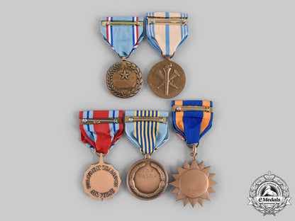 united_states._a_lot_of_five_air_force_medals_c20711_emd4661