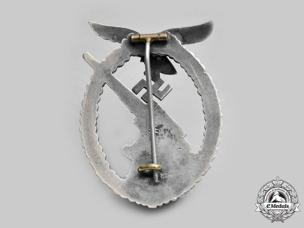 germany,_luftwaffe._a_flak_badge_in_tombak,_by_f.w._assmann&_söhne_c20727_mnc2083