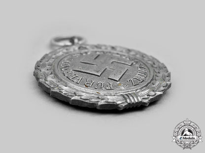 germany,_third_reich._an_air_defence_merit_medal,_ii_class_c20732_mnc7194_2