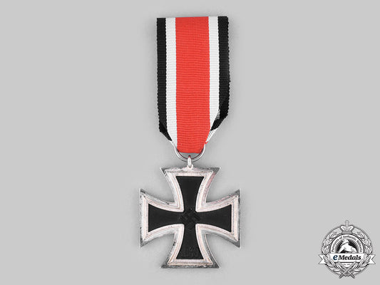 germany,_wehrmacht._a1939_iron_cross_ii_class,_lug_variant,_by_wächtler&_lange_c20746_mnc2844_2