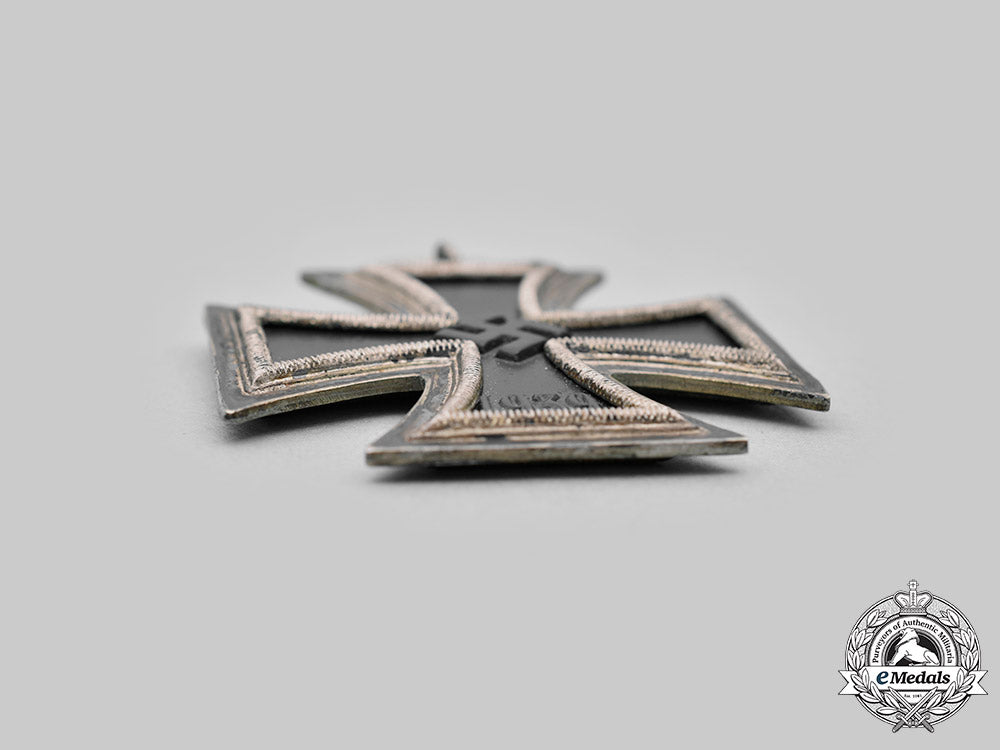 germany,_wehrmacht._a1939_iron_cross_ii_class,_by_franz_petzl_c20747_mnc6093