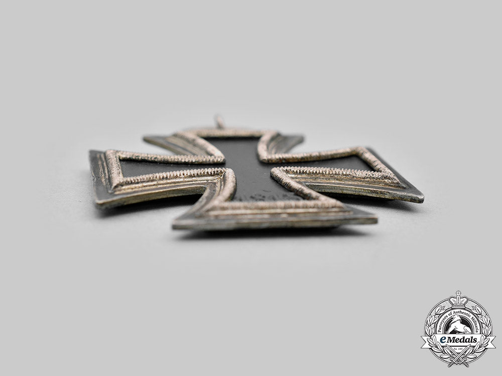 germany,_wehrmacht._a1939_iron_cross_ii_class,_by_franz_petzl_c20748_mnc6094