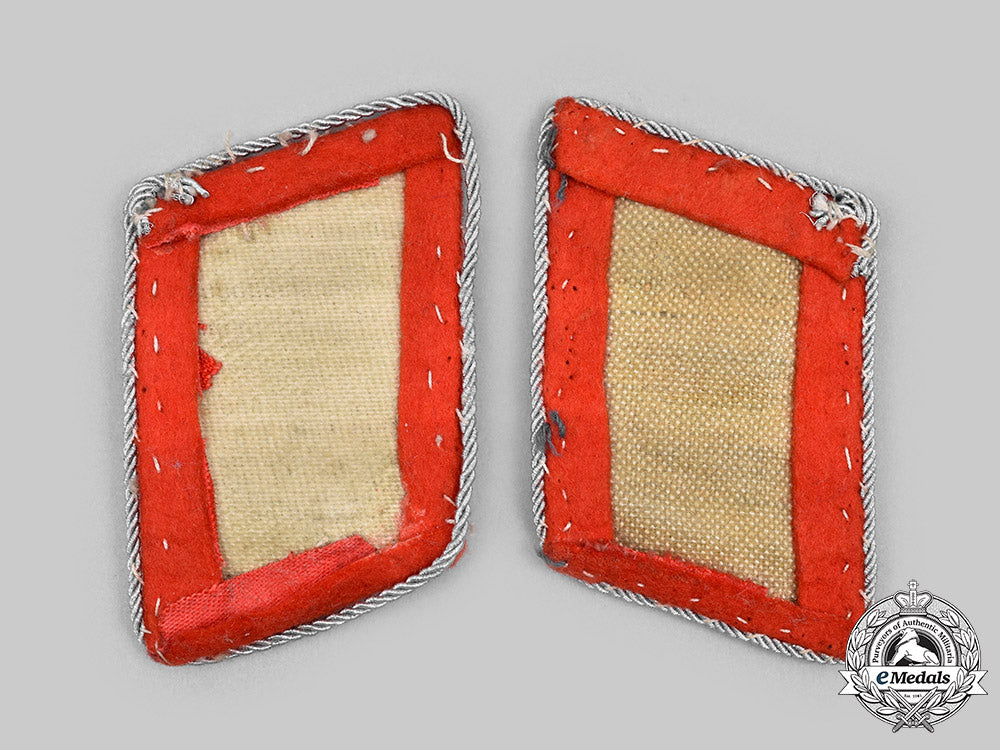 germany,_luftwaffe._a_set_of_luftwaffe_flak/_artillery_oberleutnant_collar_tabs_c20755_mnc7133_1