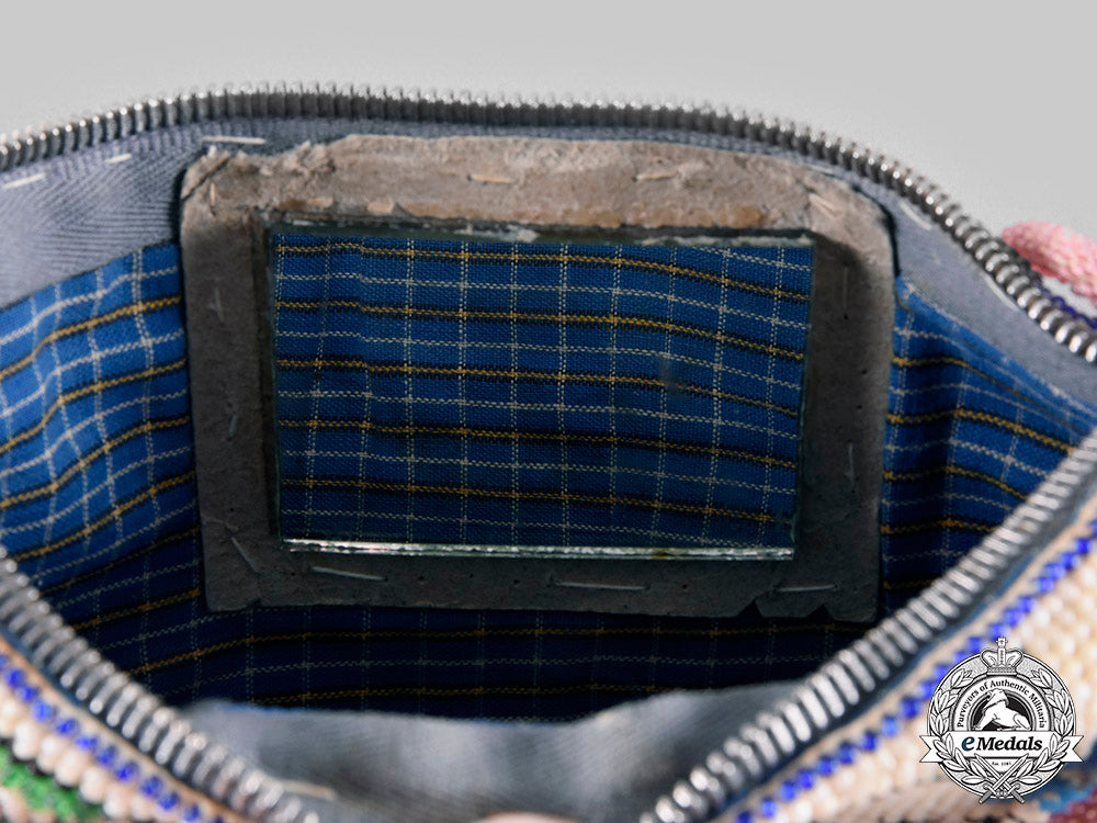 germany,_third_reich._a_woman’s_beaded_handbag,1942_c20758_emd3949_1