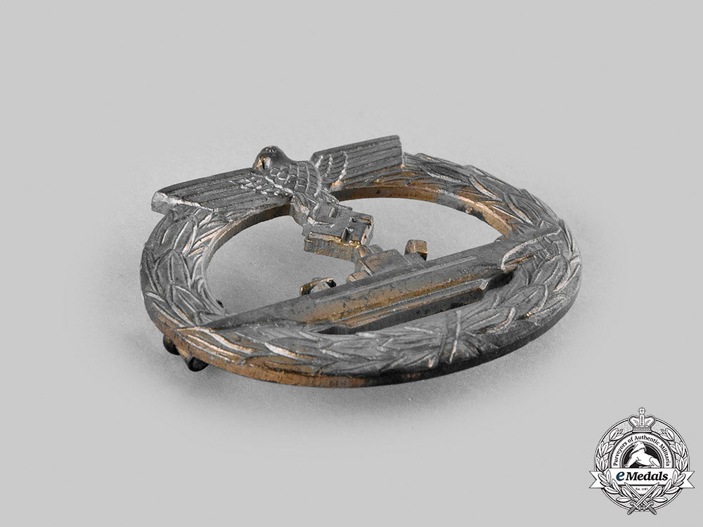germany,_kriegsmarine._a_u-_boat_war_badge,_by_friedrich_orth_c20775_emd9063