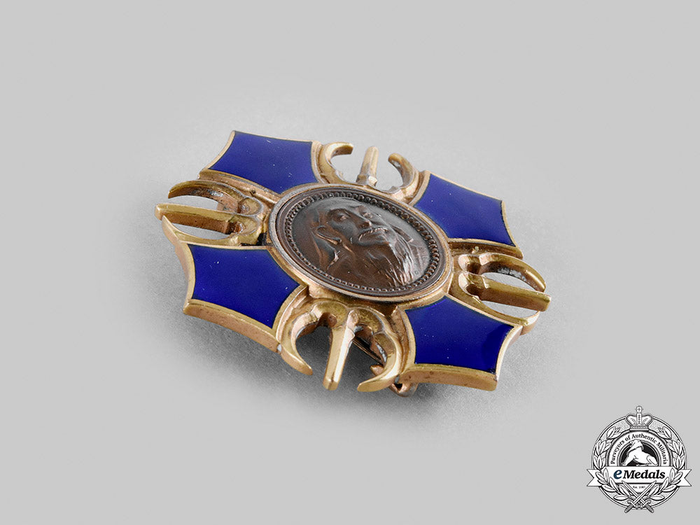 mongolia,_inner_mongolia._a_military_merit_decoration,_ii_class_with_case_c20789_emd9116_1_1
