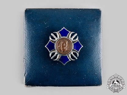 mongolia,_inner_mongolia._a_military_merit_decoration,_iii_class_with_case_c20792_emd9137