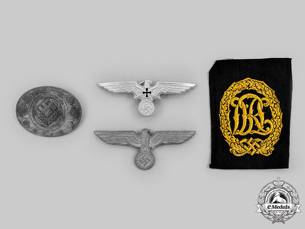 germany,_third_reich._a_lot_of_badges_and_insignia_c20793_mnc7820_1