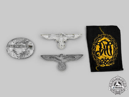 germany,_third_reich._a_lot_of_badges_and_insignia_c20794_mnc7821_1