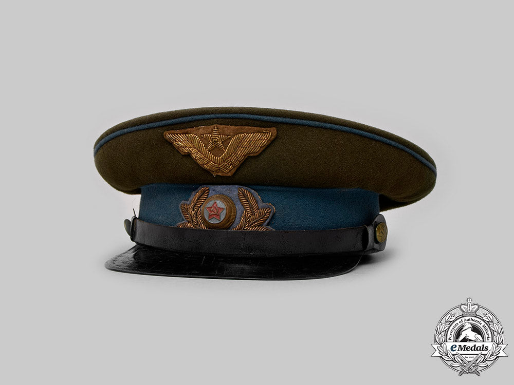 russia,_soviet_union._an_air_force_officer’s_m35_visor_cap_c20833_mnc2464