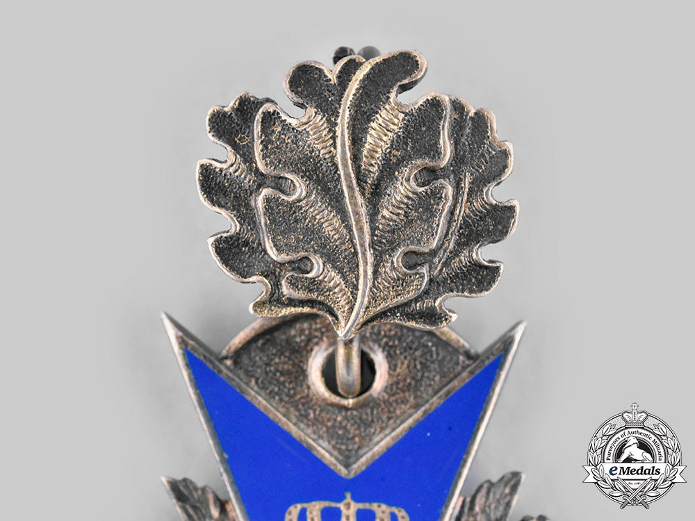 prussia,_state._a_pour_le_mérite_with_oakleaves,_by_godet,_c.1925_c20848_mnc0992_1_1_1