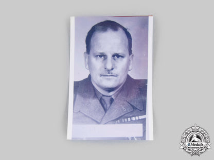 canada._a_second_war,_korean_war&_suez_crisis_group,_canadian_army_c20856_emd2820_1